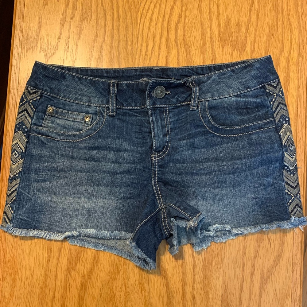 Maurices shorts NWOT size 7/8
